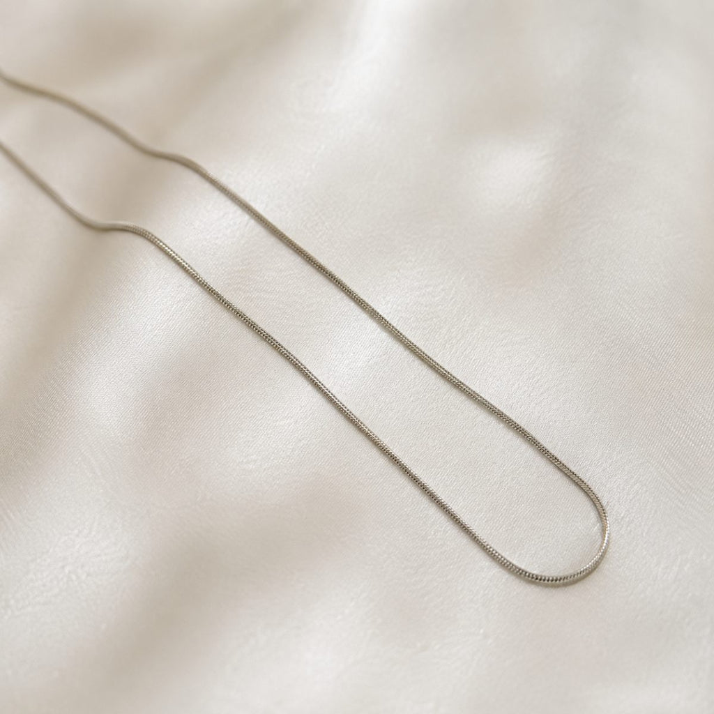 SLEEK LINEAR