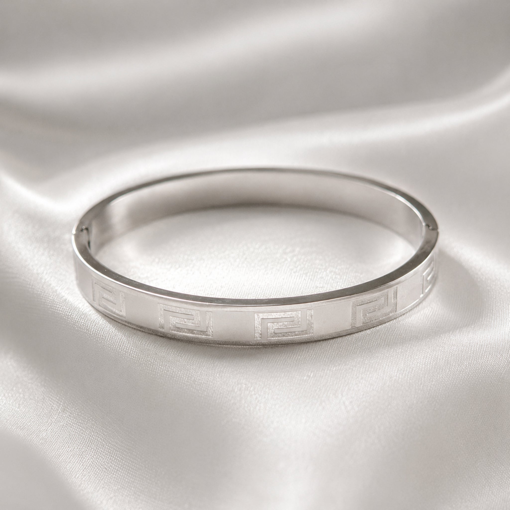 MAZE BANGLE