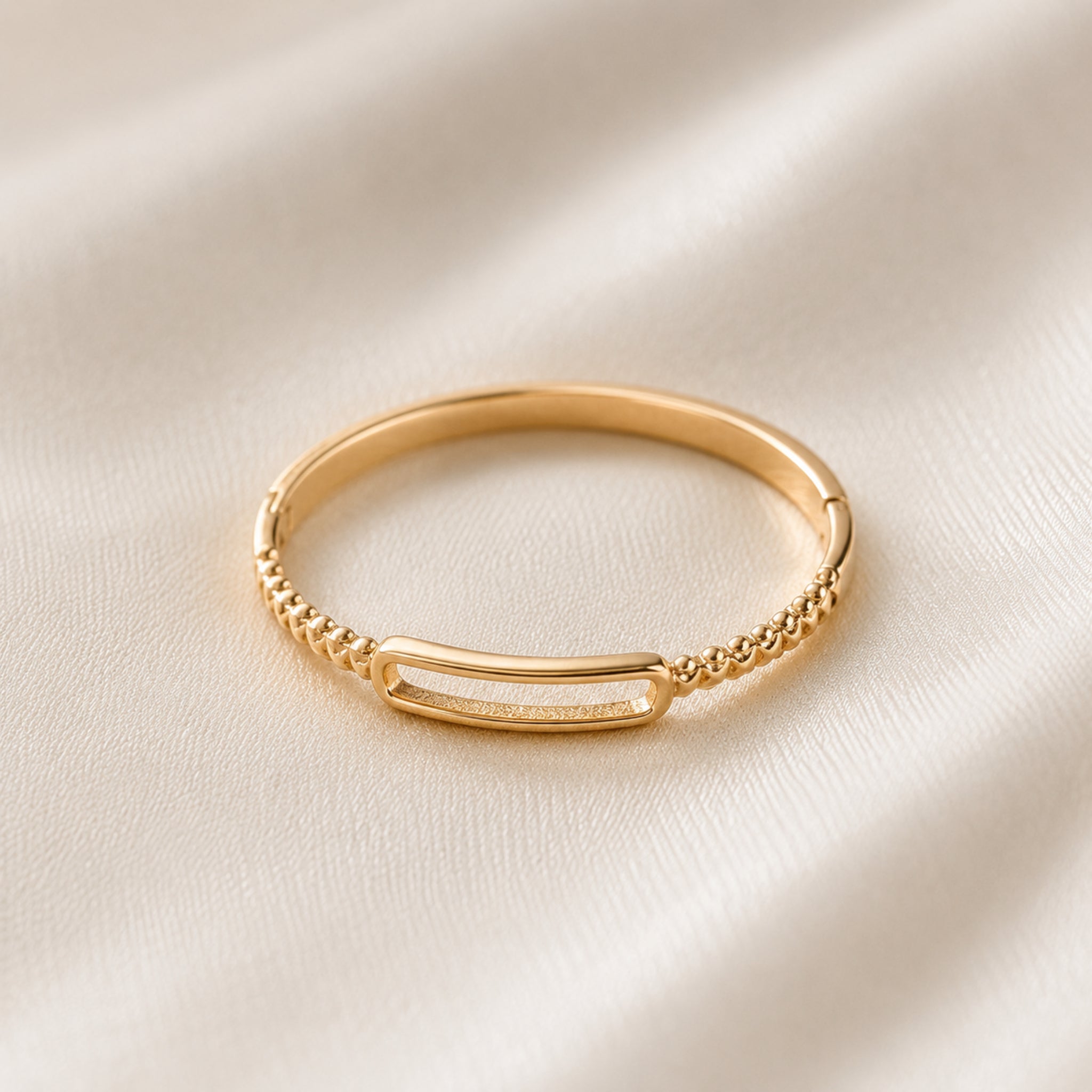 LINK BANGLE