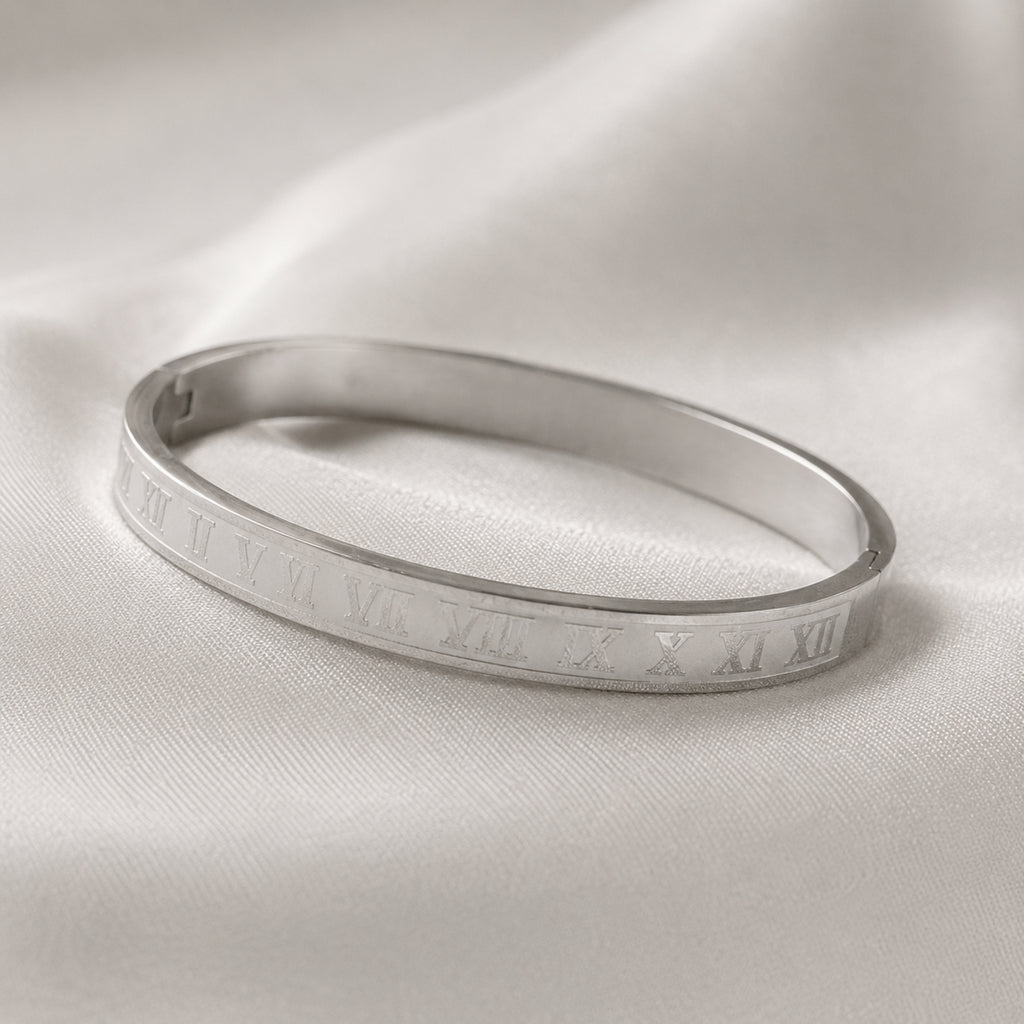 ROMAN BANGLE