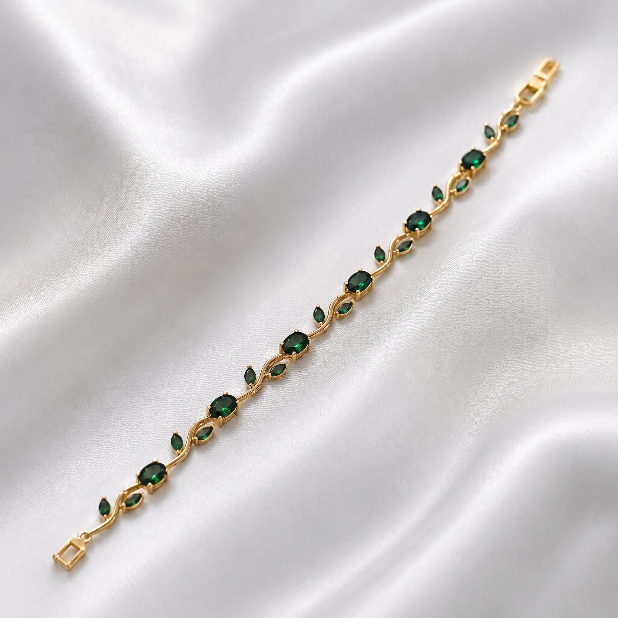 GREEN TULIP BRACELET