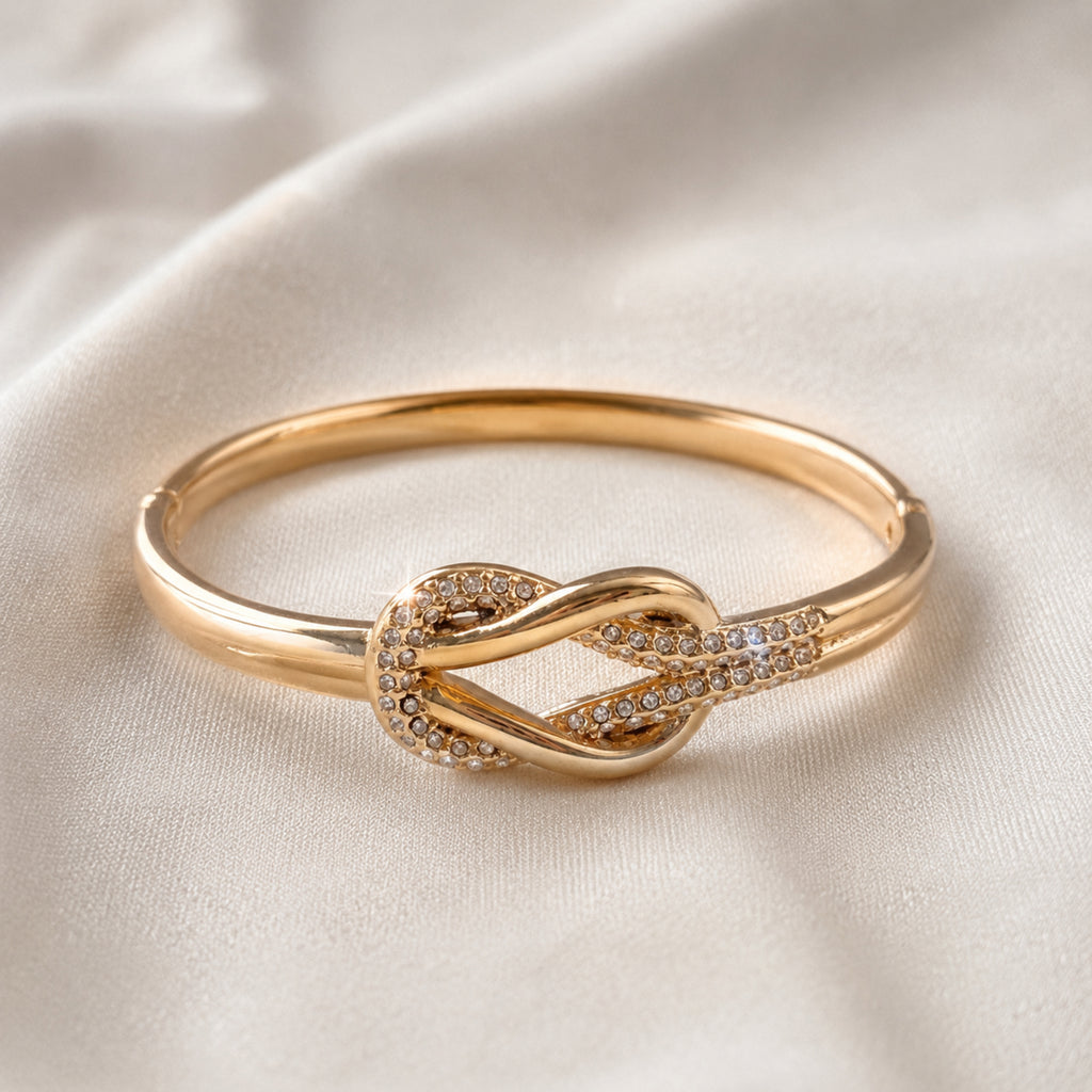 TWISTED KNOT