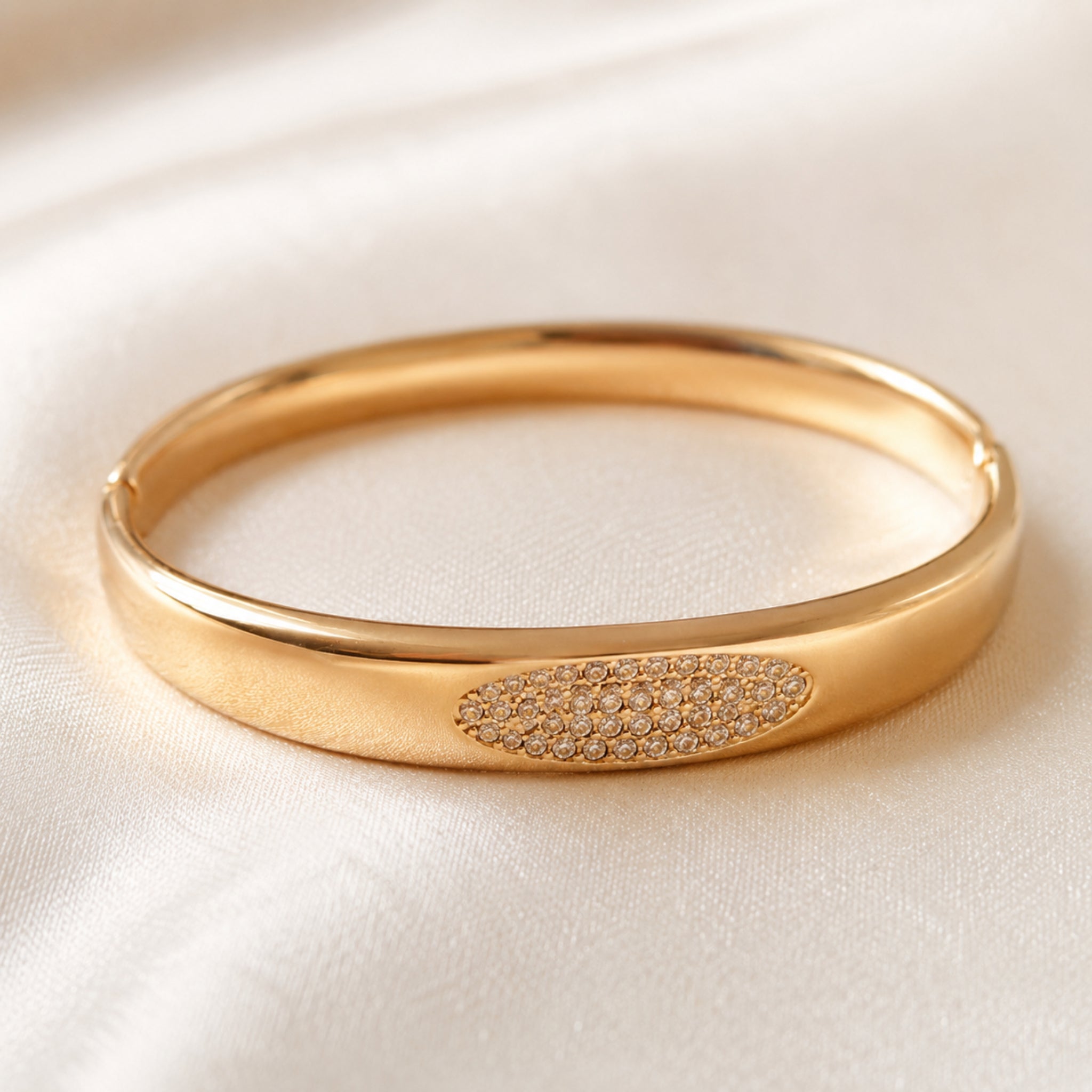 CELESTIAL OVAL GLOW