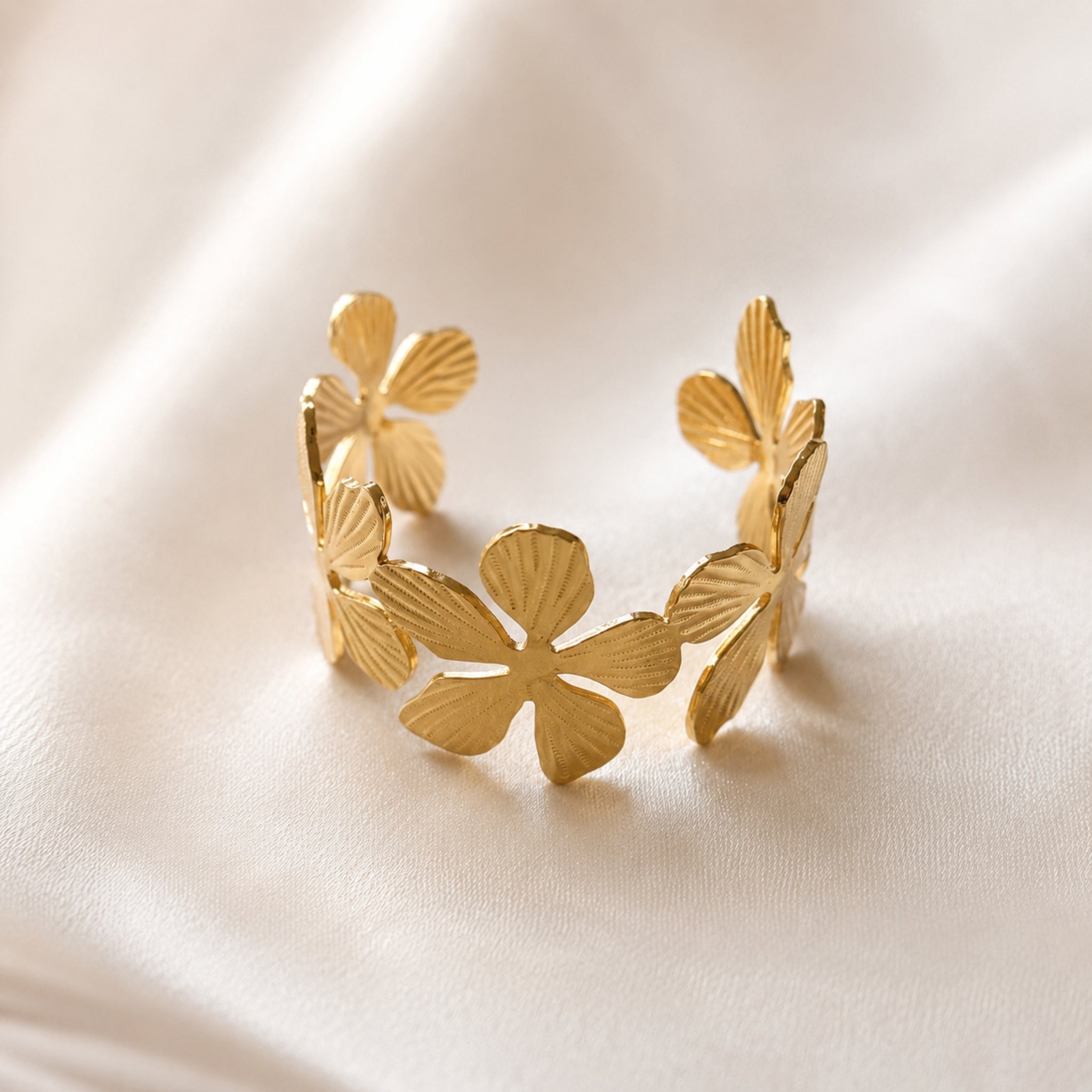 GOLDEN FLORAL