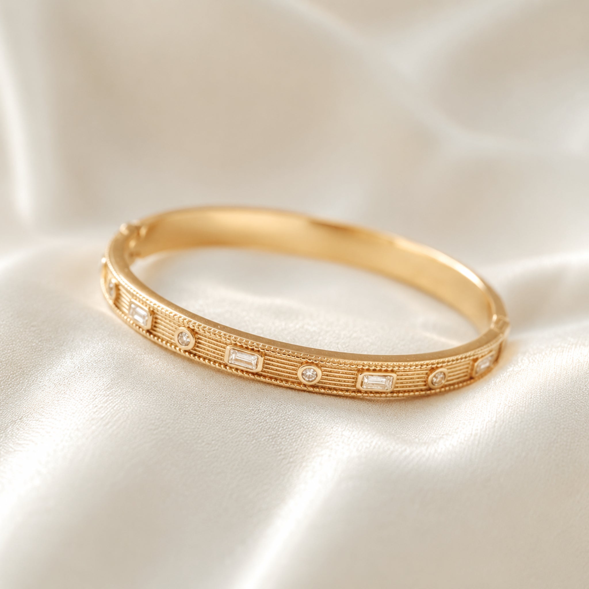 GEO BLEND BANGLE