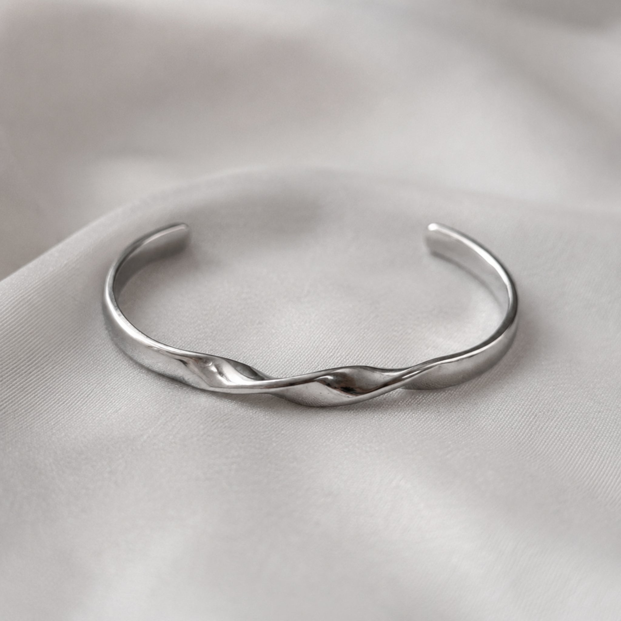 SILVER WAVE