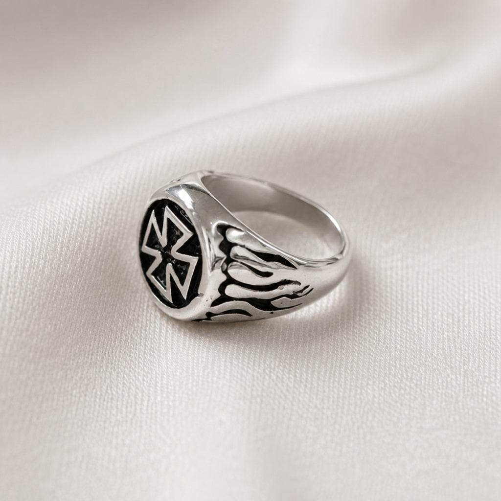 MOONSTONE EDGE