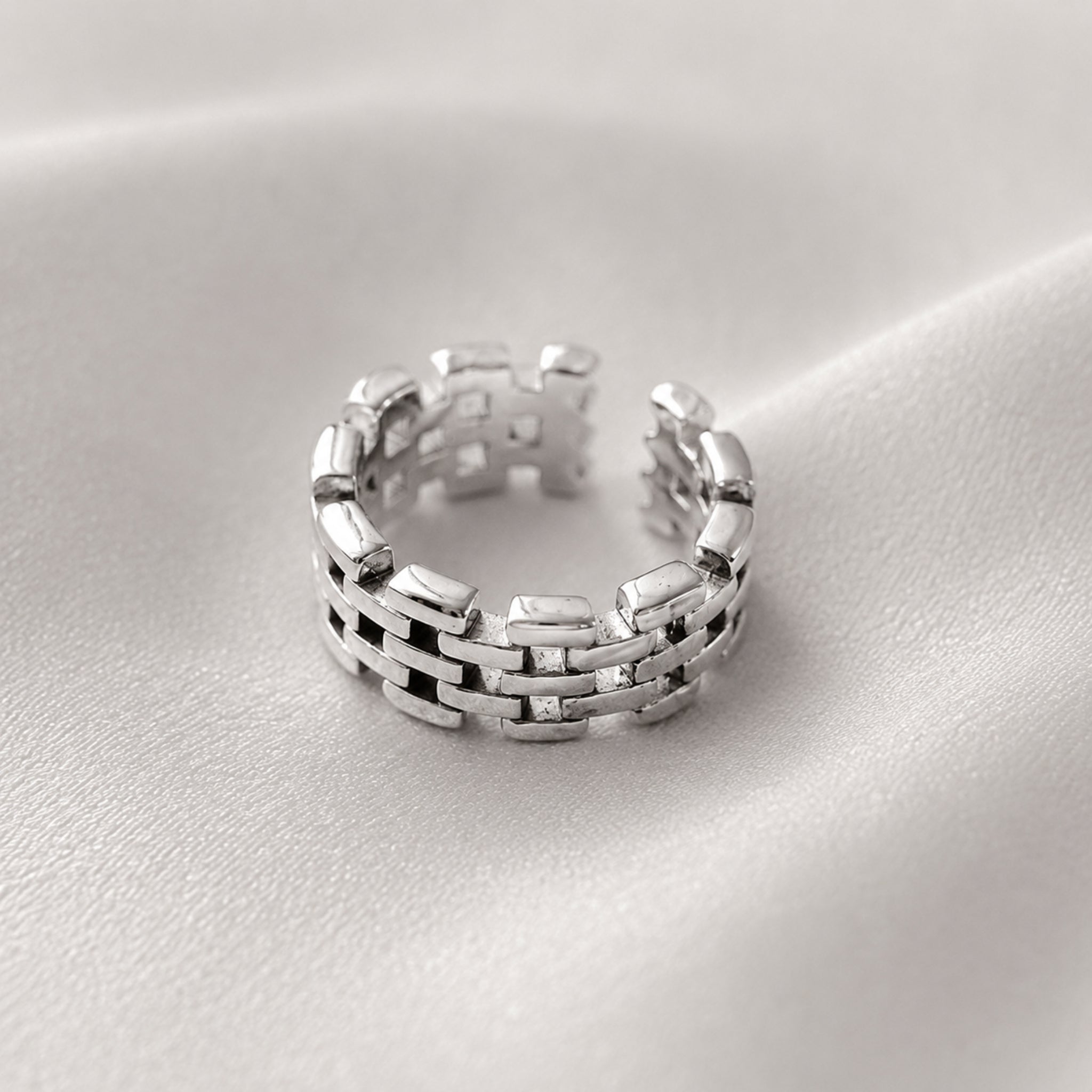 VALOR RING