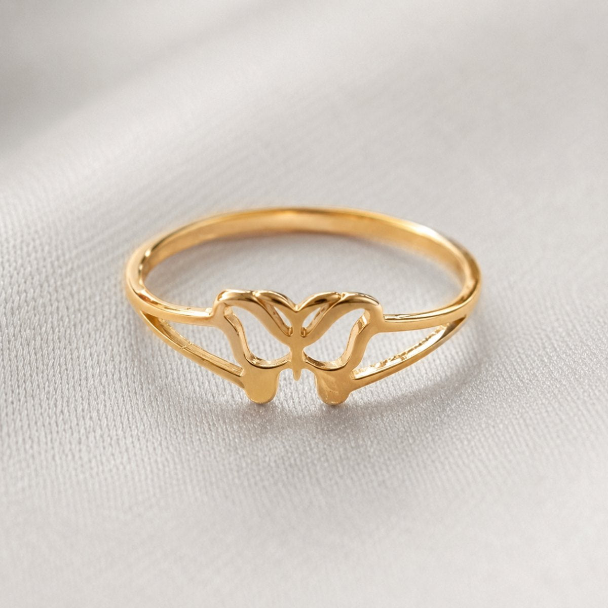 MINIMAL BUTTERFLY